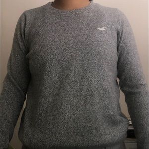 GREY HOLLISTER SWEATER